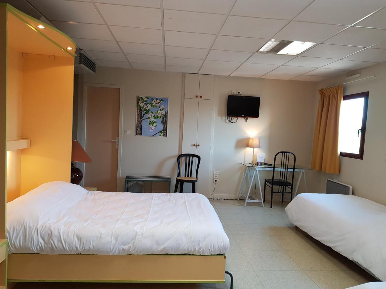 Hotel Le Saint Vincent Lyon Sud Vourles Exterior photo